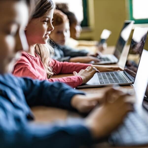 b4rn_kids_with_laptops_600x600 b4rn_kids_with_laptops_600x600