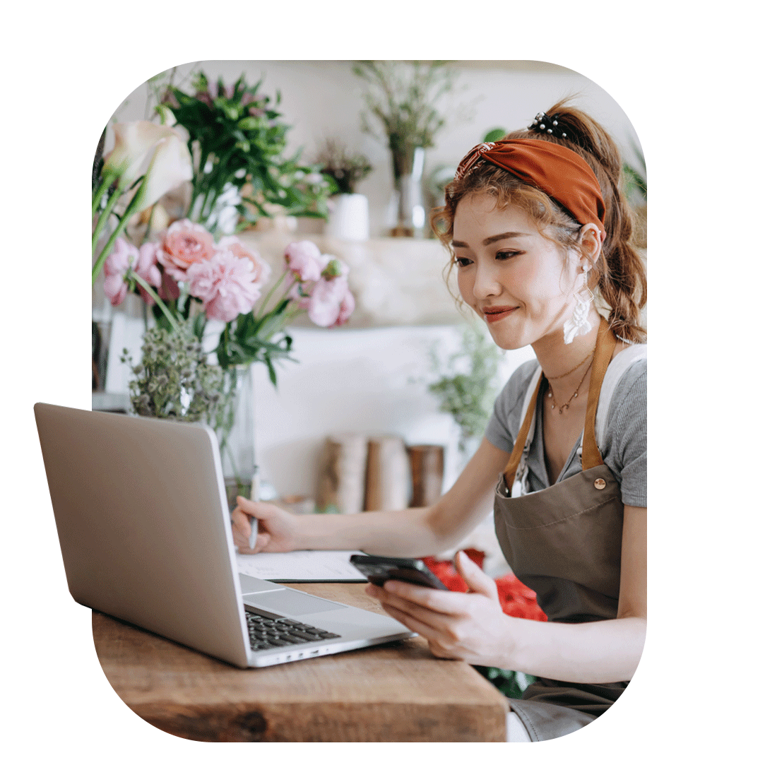 Zyxel Nebula FWA505v2 setup and management section showing Nano SIM installation, Nebula app control and LED status indicators.