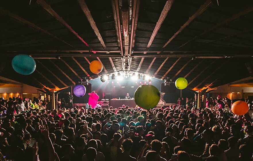 Mamamia Alternative Music Club