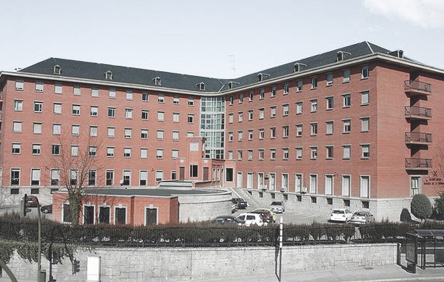 Spanish College Residence Optimizes Learning Experience with Faster, Securer Network