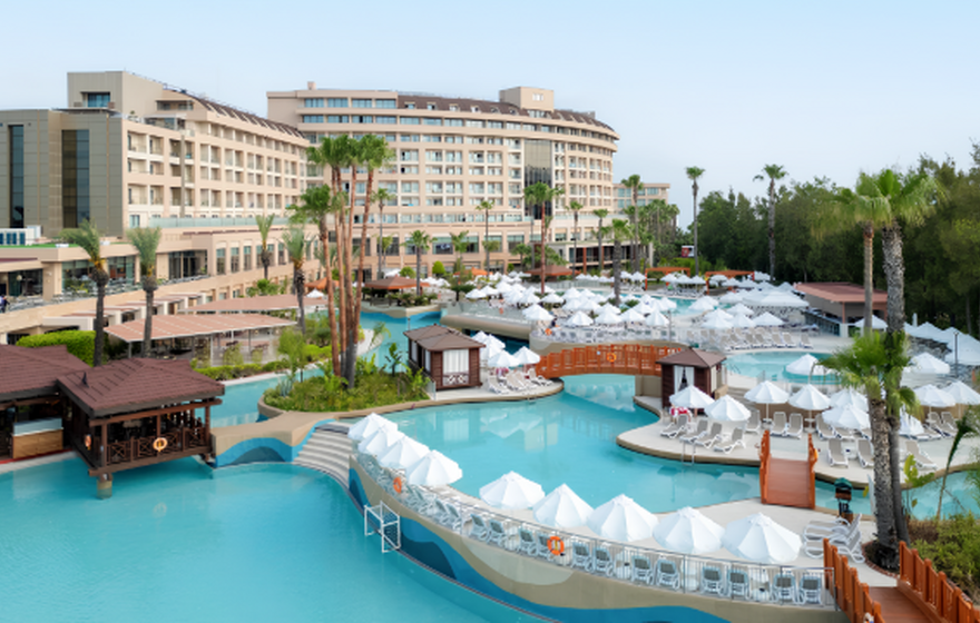 Zyxel case study: Turkish resort Fame Residence Lara deploys Zyxel Networks APs, firewall, and Nebula for seamless roaming.