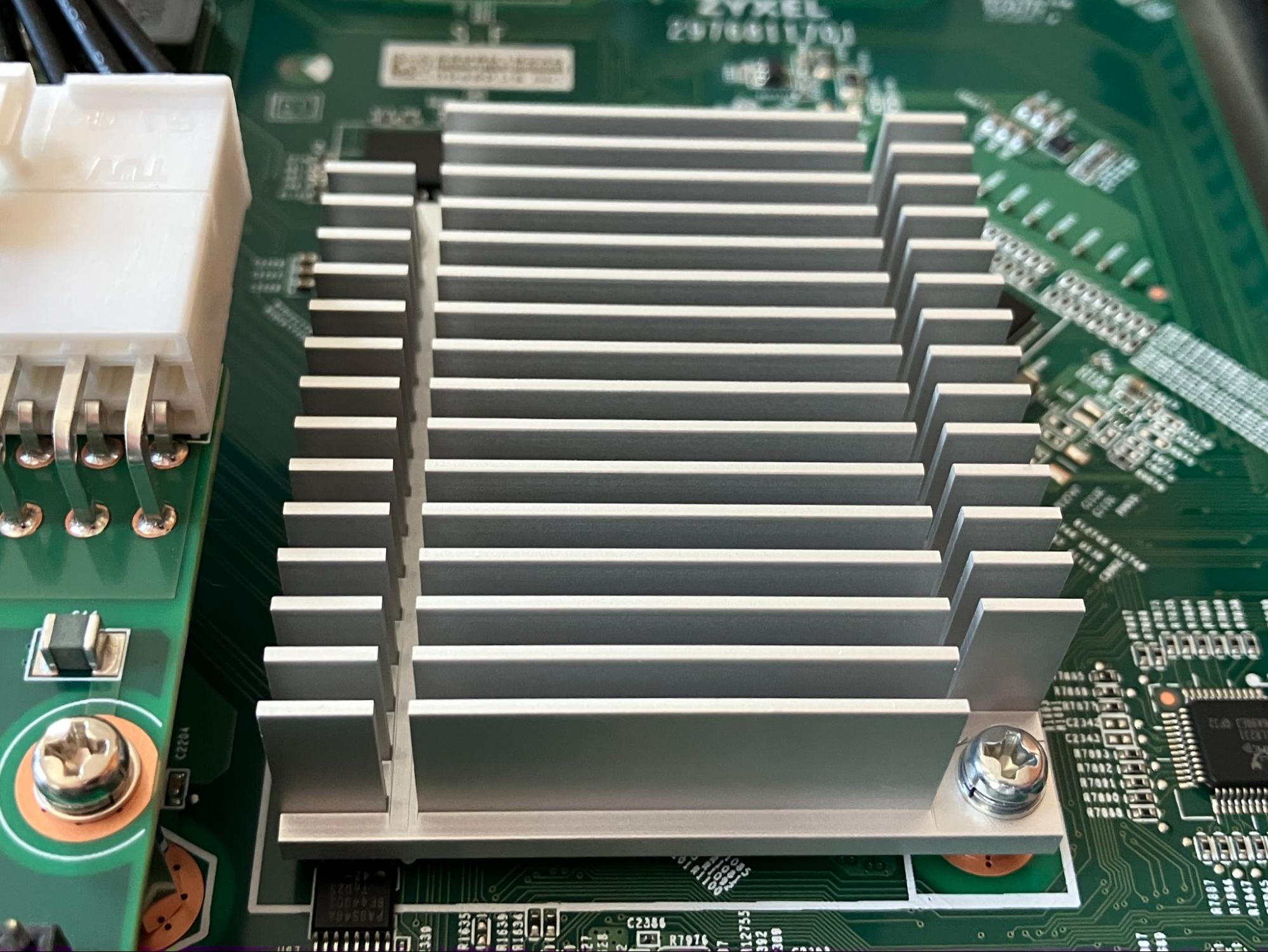 Component - switching ASIC heatsink